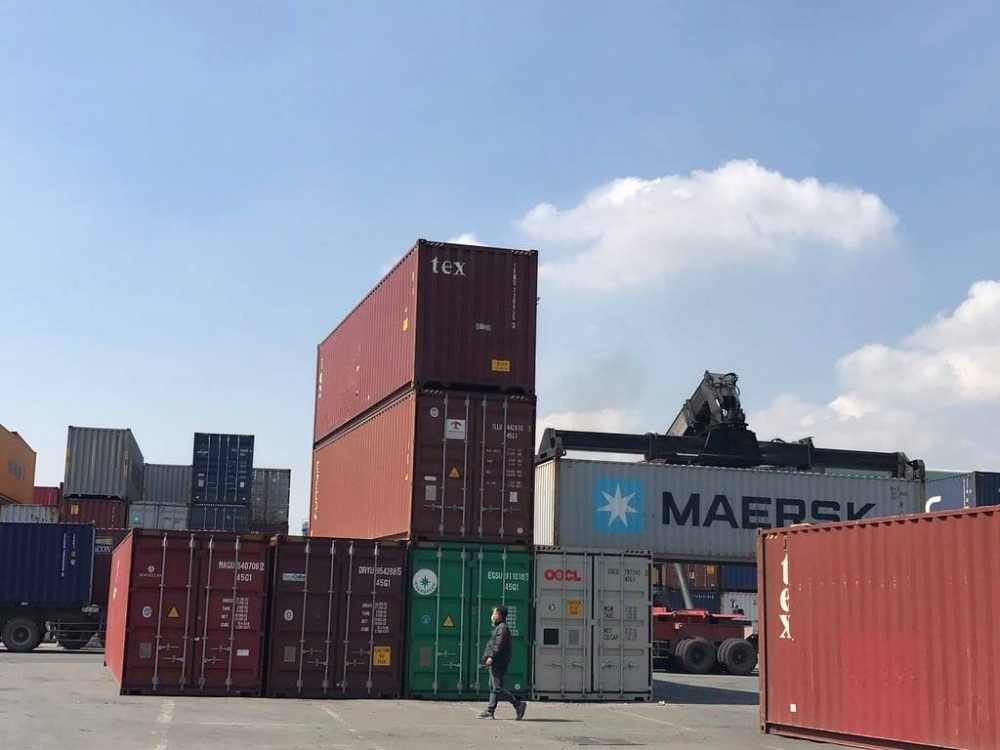 Bộ Công Thương đề nghị giảm phí lưu container, lưu kho cho doanh nghiệp