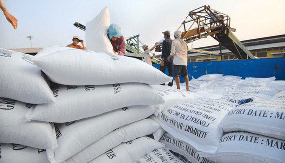 Xuất khẩu gạo gặp khó do Tân Cảng Hiệp Phước tạm ngừng dịch vụ đóng rút gạo