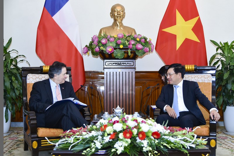 Phó Thủ tướng Phạm Bình Minh tiếp Bộ trưởng Ngoại giao Chile