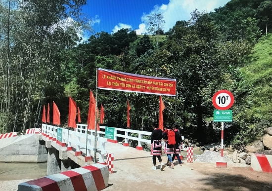 Khánh thành, bàn giao hai công trình cầu đập tràn tại Hà Giang
