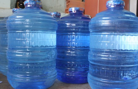 Ngăn chặn việc tăng giá mặt hàng nước đóng chai, đóng bình bất hợp lý