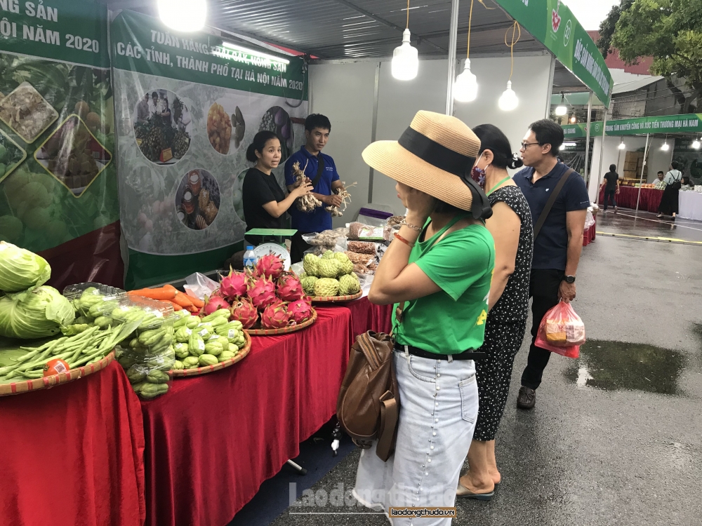 Khai mạc Tuần hàng trái cây, nông sản tại Hà Nội lần thứ 3 năm 2020