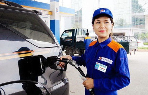 Xăng E5 giảm gần 1.000 đồng/lít