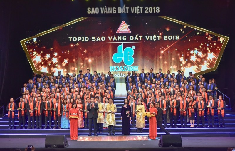 Tập đoàn Xây dựng Hòa Bình được vinh danh trong Top 10