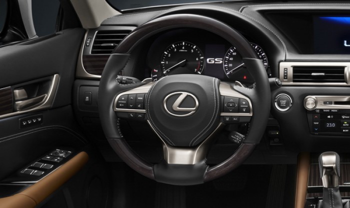 Lexus GS350 2016 tăng giá gần 280 triệu