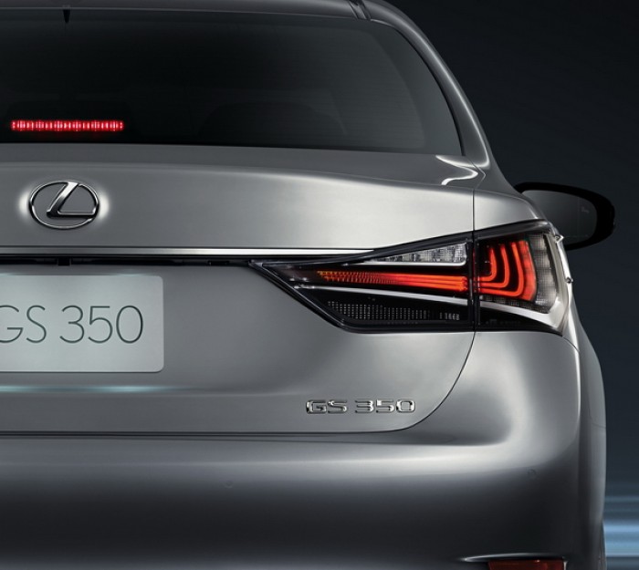 Lexus GS350 2016 tăng giá gần 280 triệu