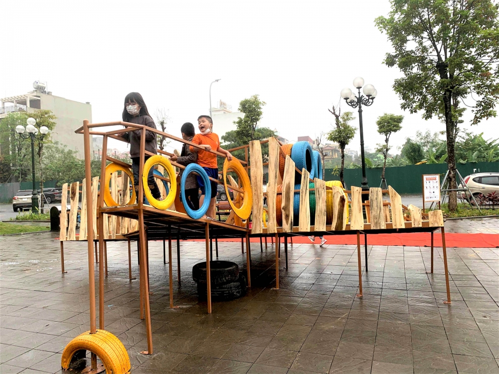 Sân chơi trong phố: Món quà tinh thần cho trẻ thơ