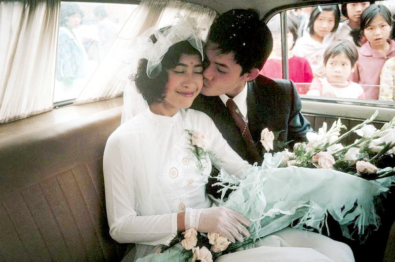 Lan tỏa trên mạng xã hội Vợ chồng U60 tái hiện bộ ảnh cưới thập niên 1990