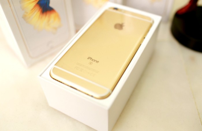 iPhone 6S khóa mạng ồ ạt về Việt Nam, giá từ 16,5 triệu đồng