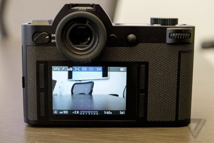 Thử nghiệm máy ảnh fullframe giá gần 170 triệu của Leica