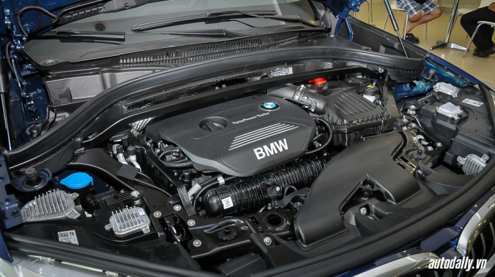 Cận cảnh BMW X1 2016 chính hãng tại Việt Nam