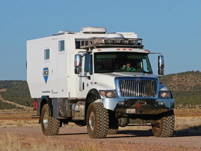 Đột nhập 10 xe sang như khách sạn cao cấp di động