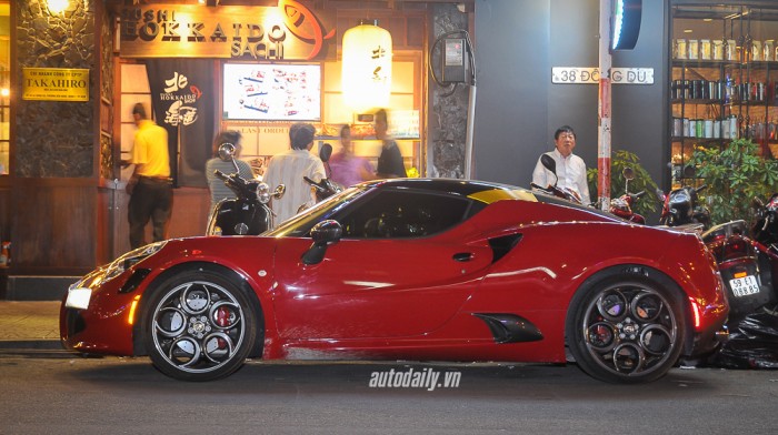 Ngắm Alfa Romeo 4C Launch Edition độc nhất Việt Nam