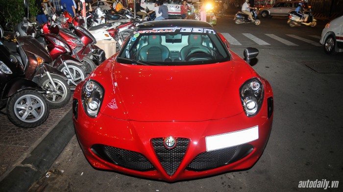 Ngắm Alfa Romeo 4C Launch Edition độc nhất Việt Nam