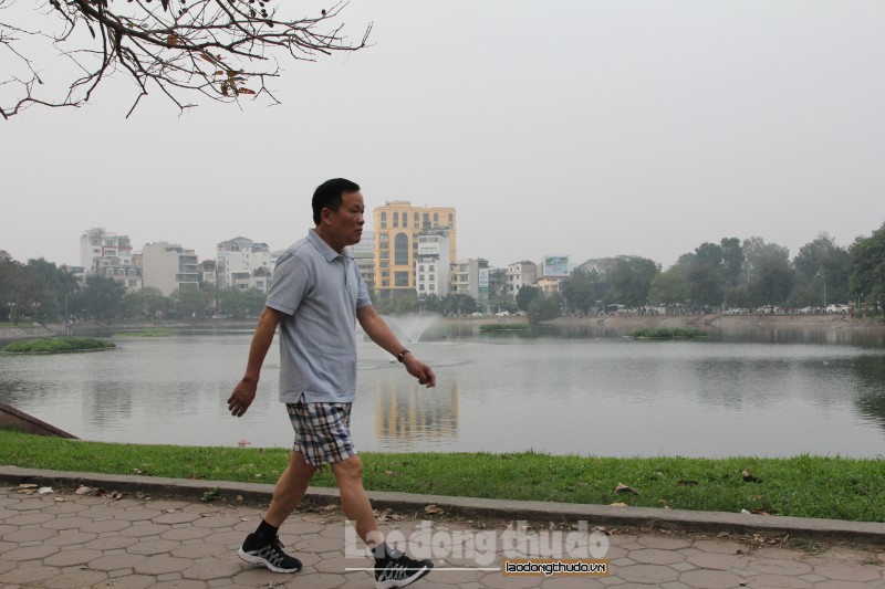 Hà Nội: Người dân gửi lời cảm ơn vì hồ Ba Mẫu trong xanh trở lại