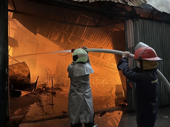 Hà Nội: Kịp thời khống chế đám cháy nhà xưởng tại Vĩnh Hưng, Hoàng Mai