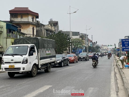 Hà Nội: Tiếp tục tổ chức giao thông theo phương án mới trên đường Âu Cơ