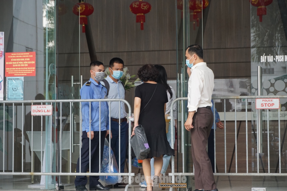 Cách ly y tế tòa nhà Center Point, quận Thanh Xuân để phòng, chống dịch Covid-19