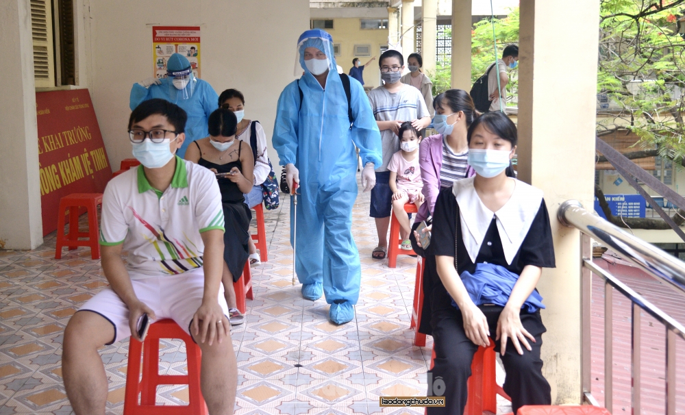 Quận Hoàn Kiếm: Xét nghiệm cho người dân đi từ Đà Nẵng về