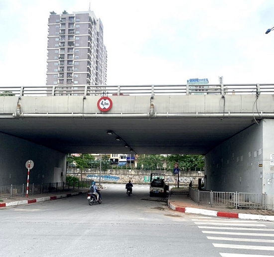 Thống nhất giải quyết vướng mắc vi phạm trật tự đô thị khu vực cầu T11 Bưởi - Hoàng Quốc Việt