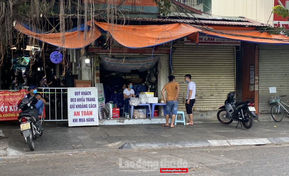 Nhiều hàng quán vẫn lơ là công tác phòng, chống dịch