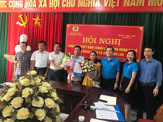 Ra mắt hai công đoàn cơ sở Hợp tác xã nông nghiệp Đông Lao và Đồng Nhân