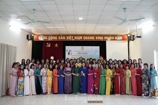 Sôi nổi giao lưu duyên dáng áo dài nữ đoàn viên công ty TNHH MTV Thoát nước Hà Nội
