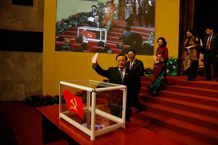 Bầu 74 đồng chí vào BCH Đảng bộ Thành phố Hà Nội khóa XVI