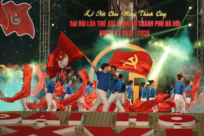 Lễ hội chào mừng thành công Đại hội lần thứ XVI Đảng bộ thành phố Hà Nội