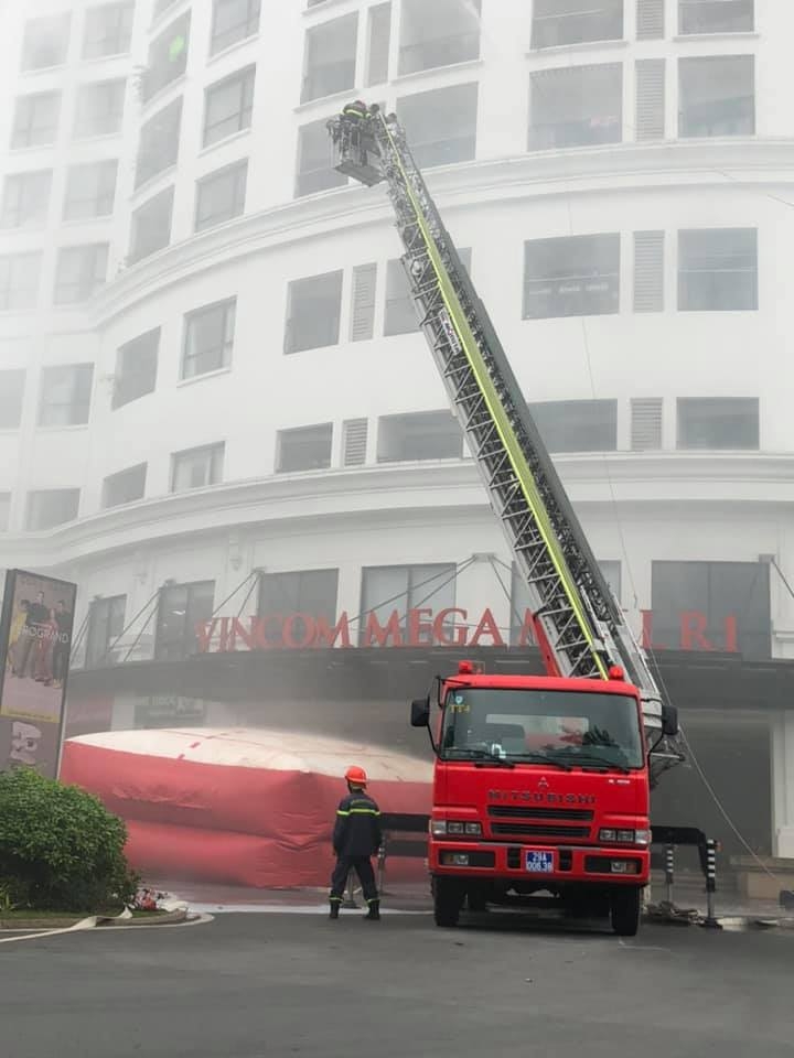 Diễn tập phòng cháy chữa cháy quy mô lớn tại Khu đô thị Royal City