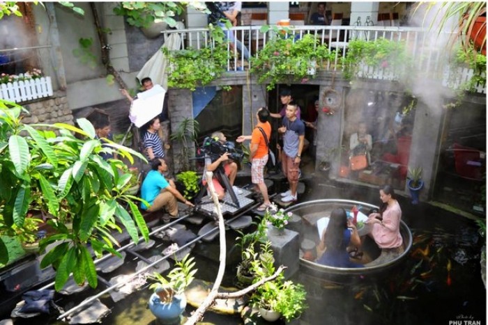 Phim “Những ngọn nến trong đêm” qui tụ nhiều diễn viên hạng “sao”