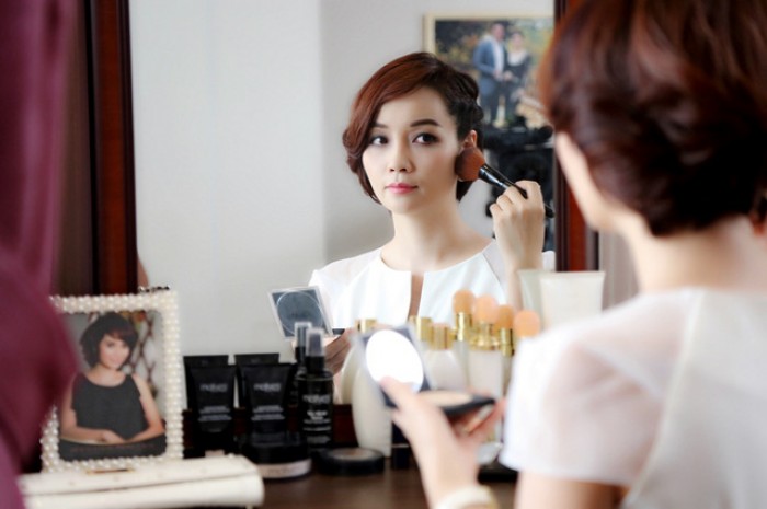 Phim “Những ngọn nến trong đêm” qui tụ nhiều diễn viên hạng “sao”