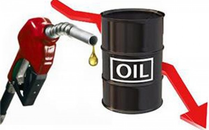 Giá dầu liên tục rớt giá: Cần hạn chế chi tiêu lãng phí