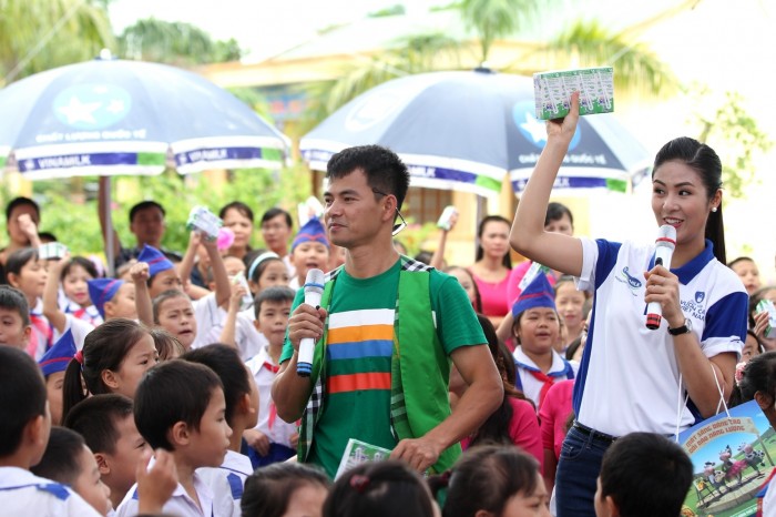Năm 2015:  Vinamilk dành 8 tỷ đồng cho Quỹ sữa “Vươn Cao Việt Nam”