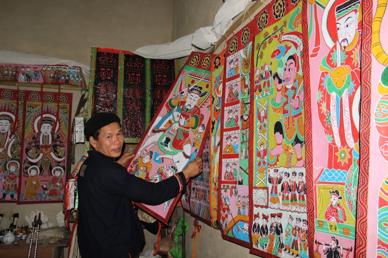 Độc đáo tranh thờ cúng của người Dao Yến Bái doc dao tranh tho cung cua nguoi dao yen bai