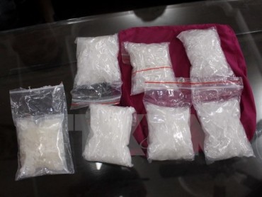 Bắt giữ đối tượng vận chuyển trái phép 2kg ma túy đá tại Thanh Hóa