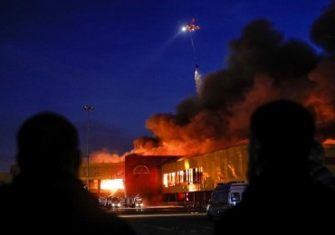 Cháy chợ tại Moscow, hàng nghìn người sơ tán