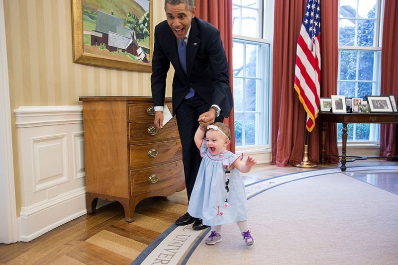 Những khoảnh khắc cực kỳ đáng yêu của Tổng thống Mỹ Barack Obama