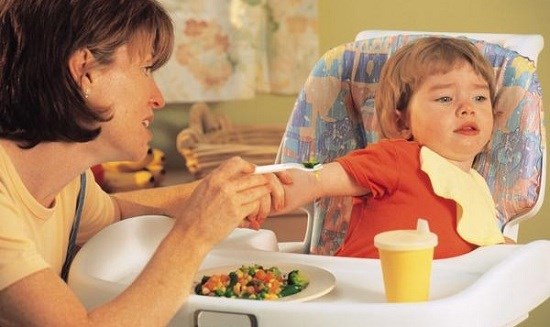 Trẻ biếng ăn: Chớ vội cho dùng thuốc