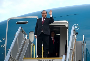 Thủ tướng đến Philippines, bắt đầu tham dự ASEAN-31