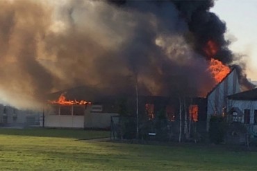 Cháy dữ dội ở trường tiểu học Scotland, 200 học sinh gào khóc sợ hãi