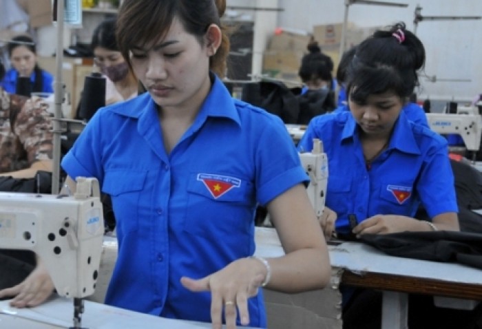 Lao động trẻ chiếm gần nửa trong 18,2 triệu người làm công ăn lương  ở Việt Nam