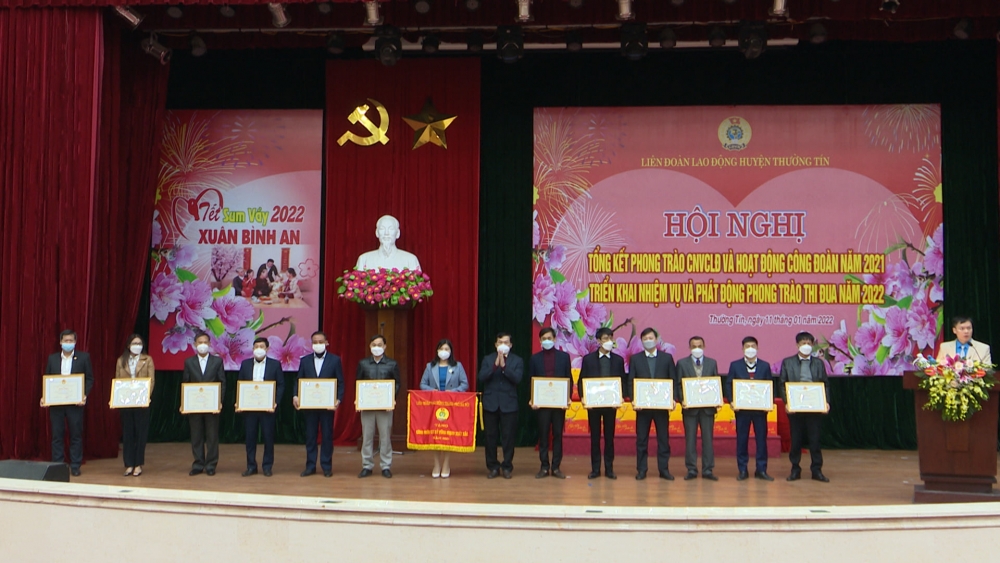 Phát động phong trào thi đua trong công nhân, viên chức, lao động huyện Thường Tín