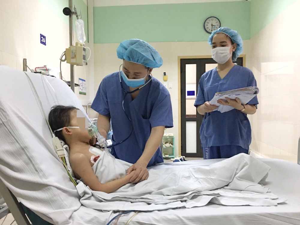 Kỷ lục ghép tim cho bệnh nhân nhỏ tuổi, nhẹ cân nhất Việt Nam