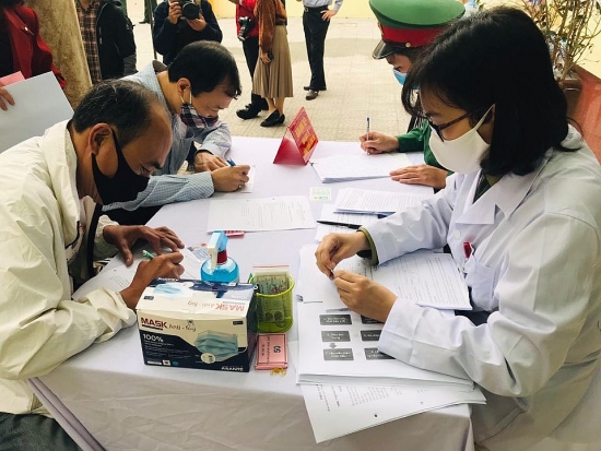 Tiêm thử nghiệm vắc xin Covid-19 ''Made in Vietnam'' giai đoạn 2