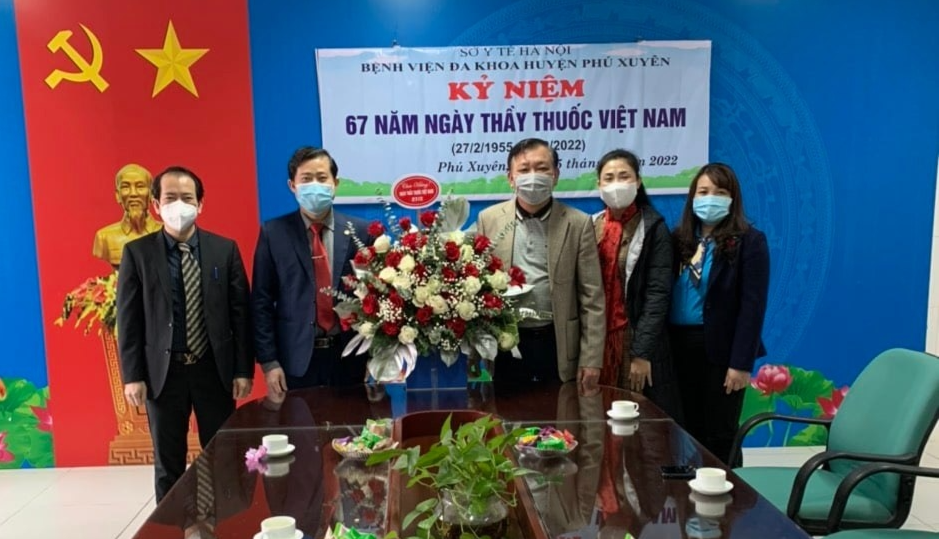 Thăm, động viên Công đoàn Bệnh viện Đa khoa huyện Phú Xuyên nhân ngày Thầy thuốc Việt Nam