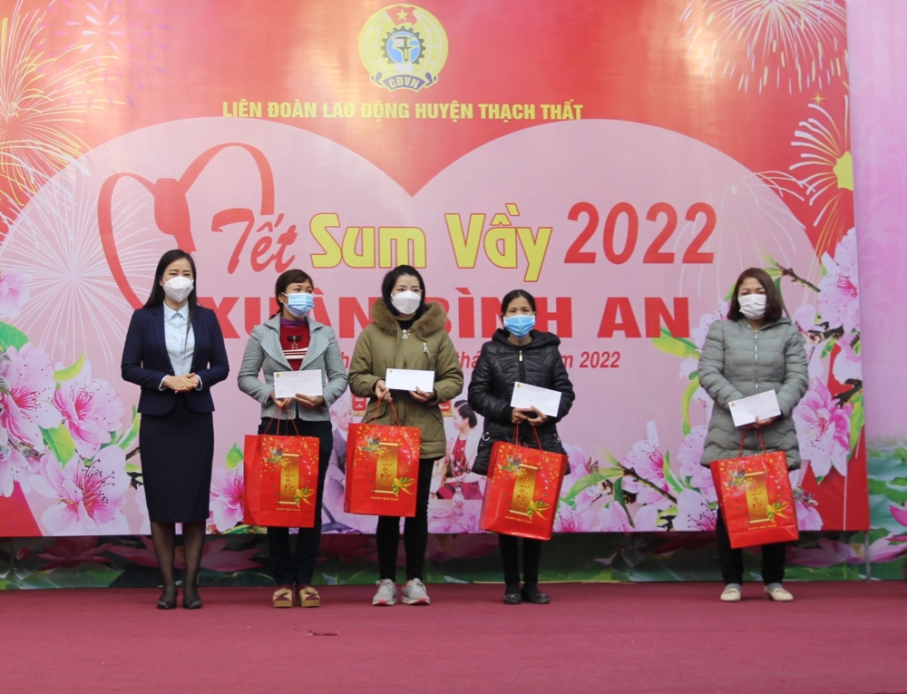 LĐLĐ huyện Thạch Thất: Giúp lao động nữ thêm vững lòng