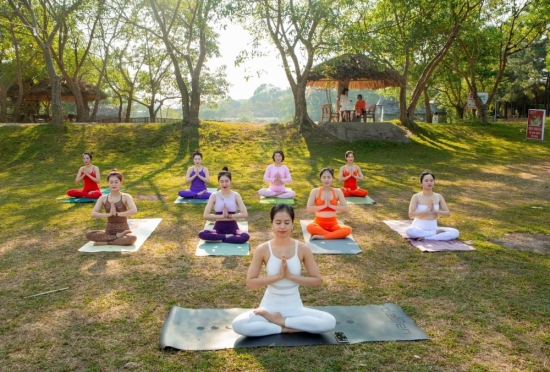 Lan tỏa tình yêu với Yoga