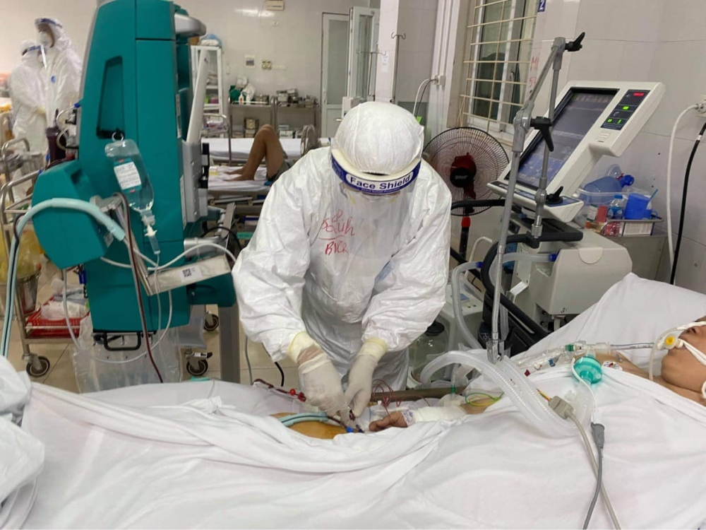 Lần đầu tiên tiếp nhận điều trị khẩn cấp nhân viên Liên hợp quốc nhiễm Covid-19