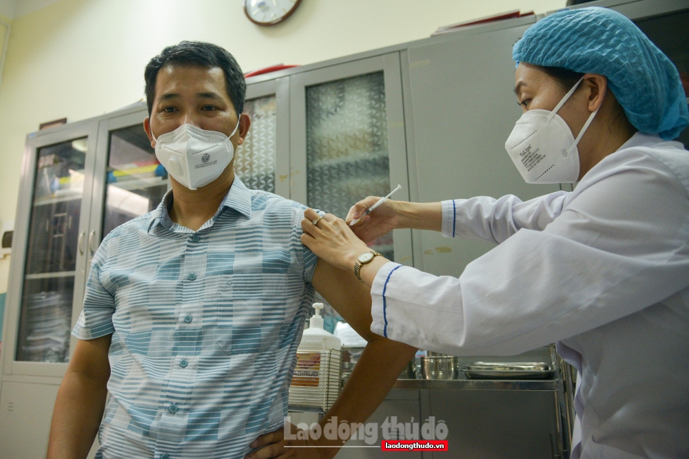 Hà Nội bắt đầu chiến dịch tiêm chủng vắc xin phòng Covid-19